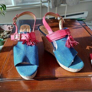 FOREVER YOUNG WEDGE HEELS SIZE 9